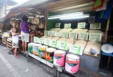 ���ɱ����׼۸����Ӱ�����ˣ���ͳ�趨������ۼ۸�